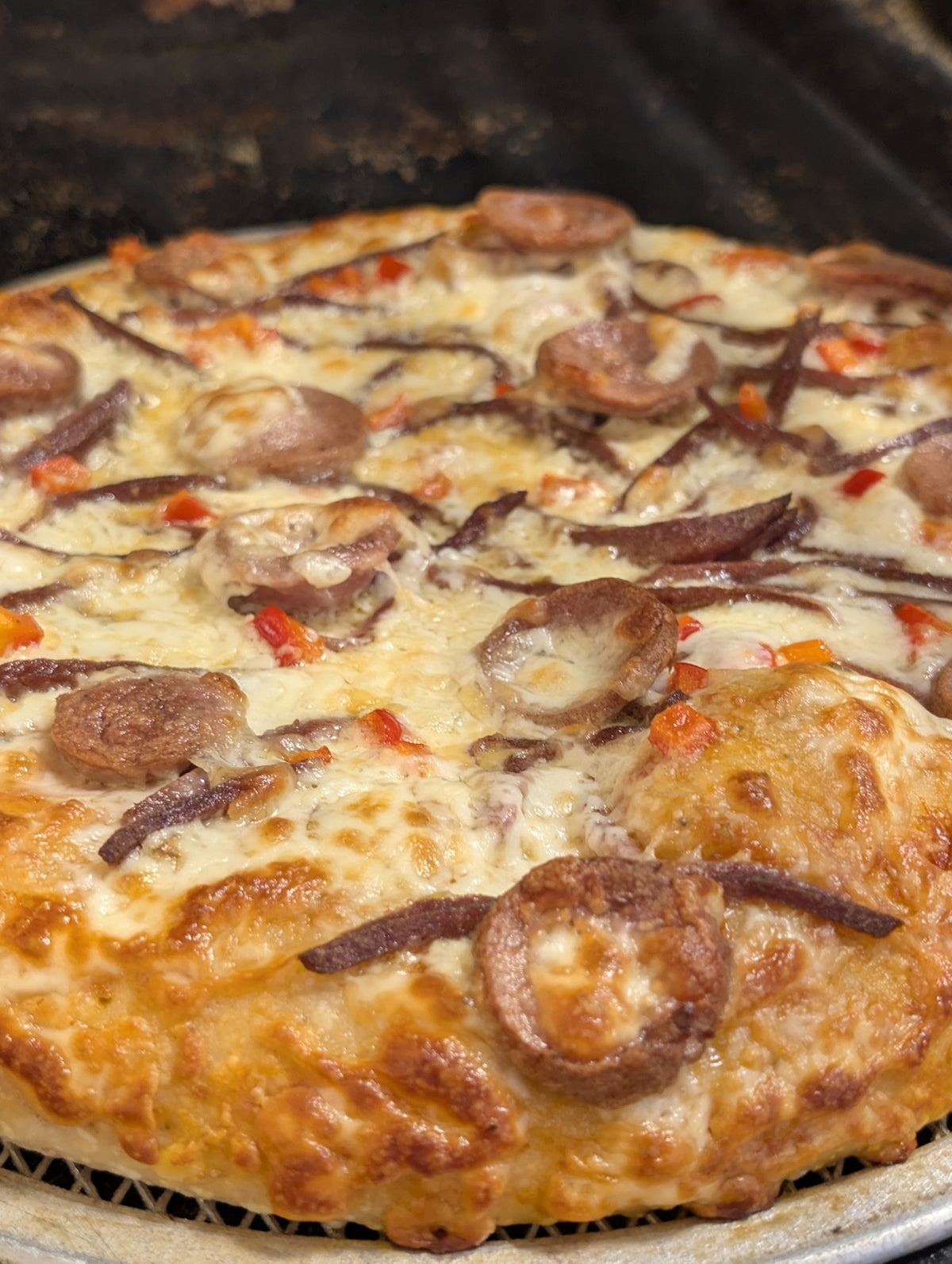 Salamat's Medium special Pizzaپیتزای مدیوم ویژه سلامت