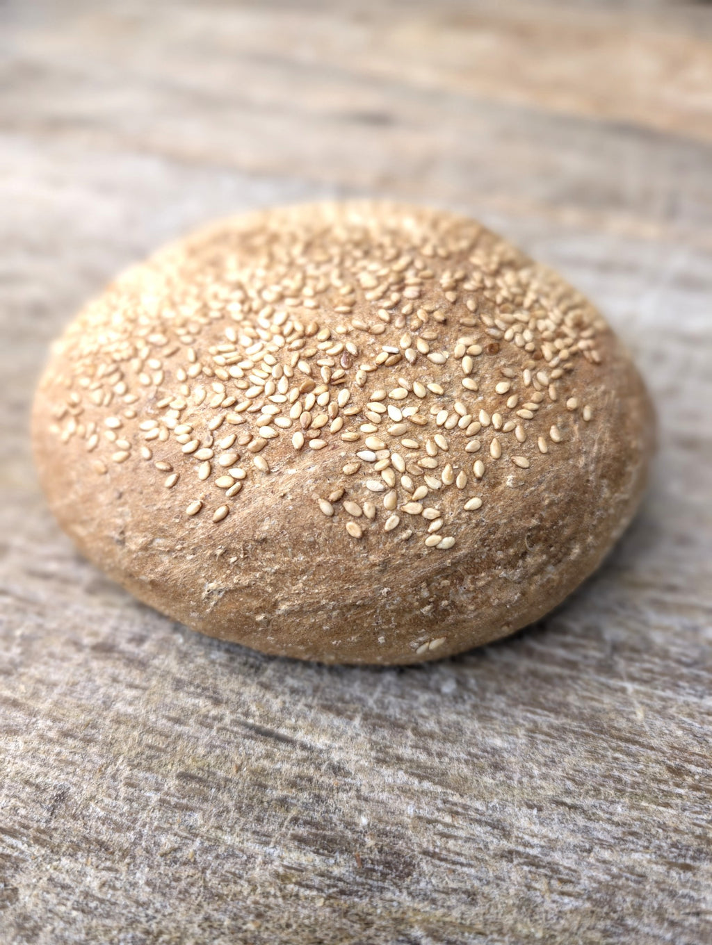 Salamat Buns Bread In a pack of 4 نان ساندویچی گرد در بسته چهار عددی