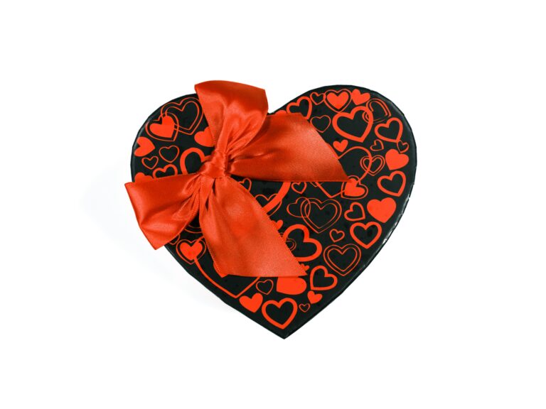 Romantic Valentine's Day Kitchen Gift Ideas: Appliances, Cookware & Décor